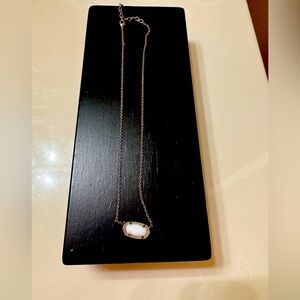 Kendra Scott necklace